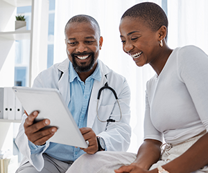 Healthcare Workers Discussing Healthcare Marketing, Healthcare IT Support & Healthcare App Development